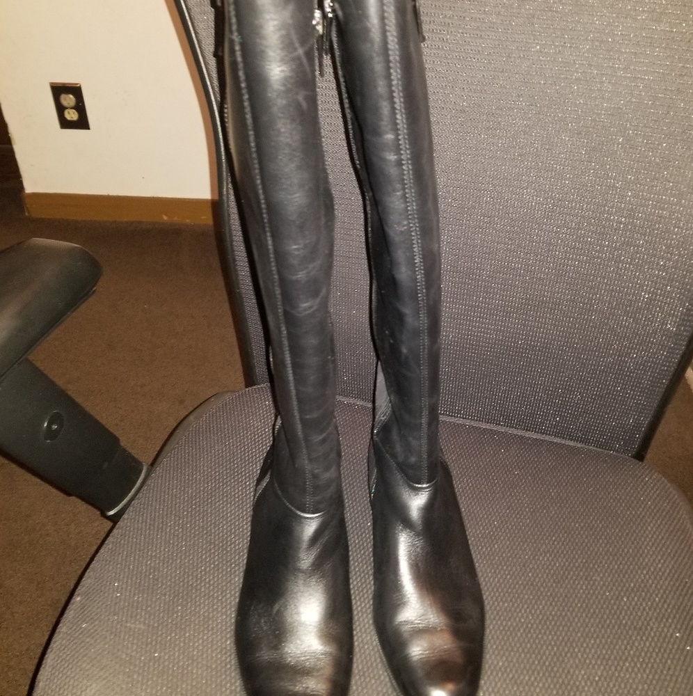 Ladies black Bandolino boots